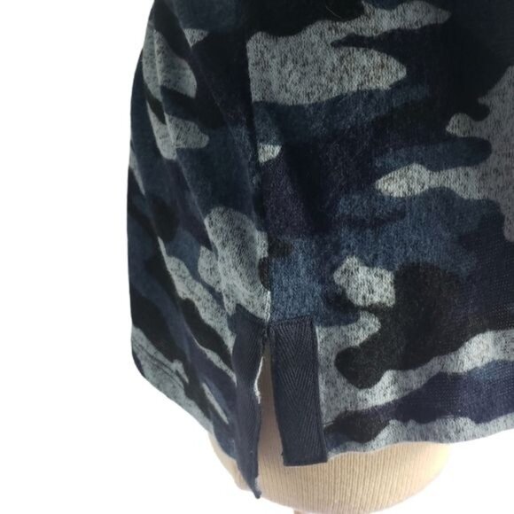 Kenneth Cole Reaction Womens camo Funnel Neck pullover - Picture 11 of 16